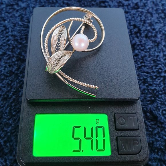 Elegant Vintage Art Nouveau Culture Pearl Gold Tone Swirl Brooch - Picture 10 of 10